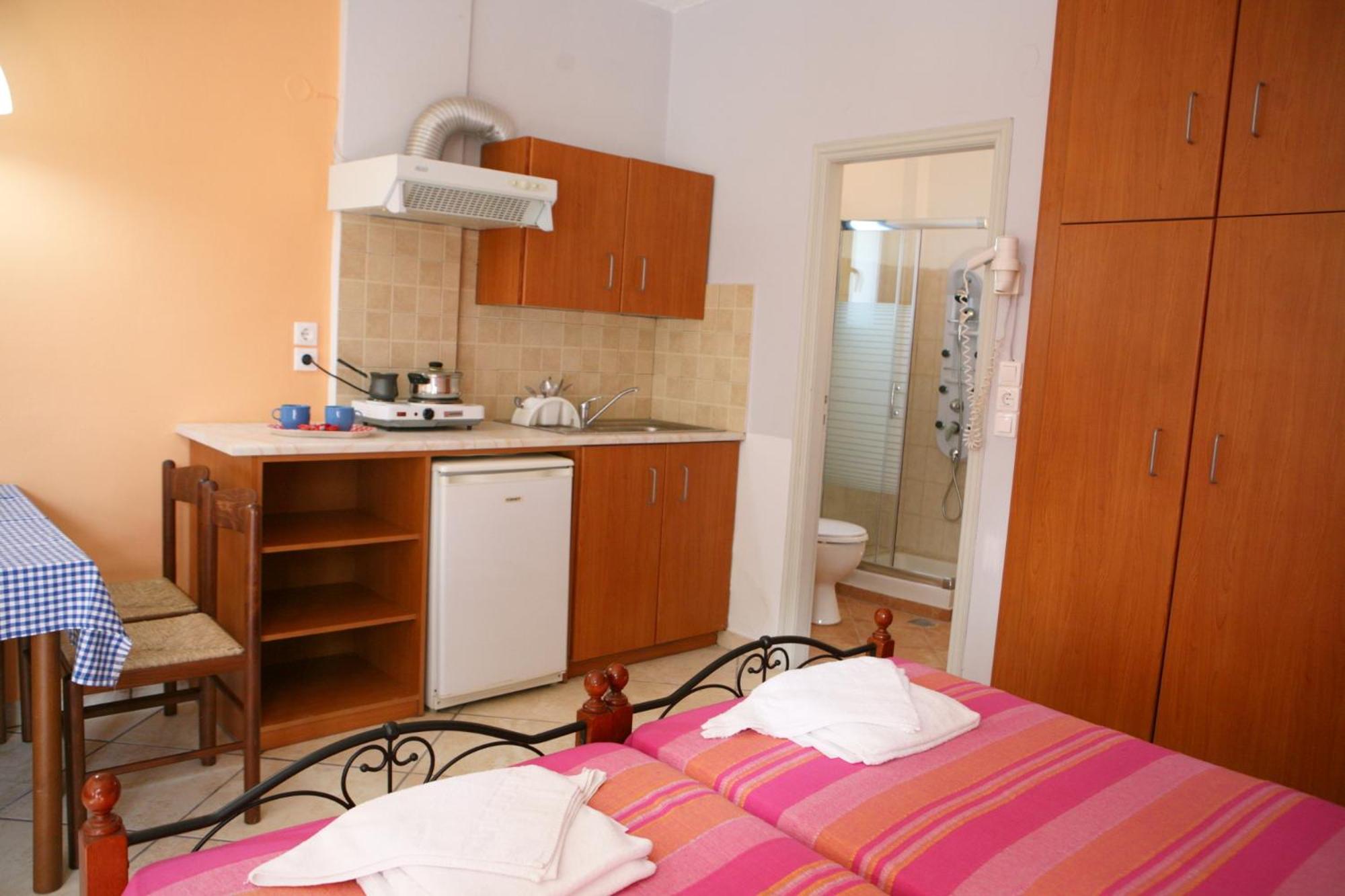 Skala Mistegnon 9 Musses Hotel Apartments الغرفة الصورة