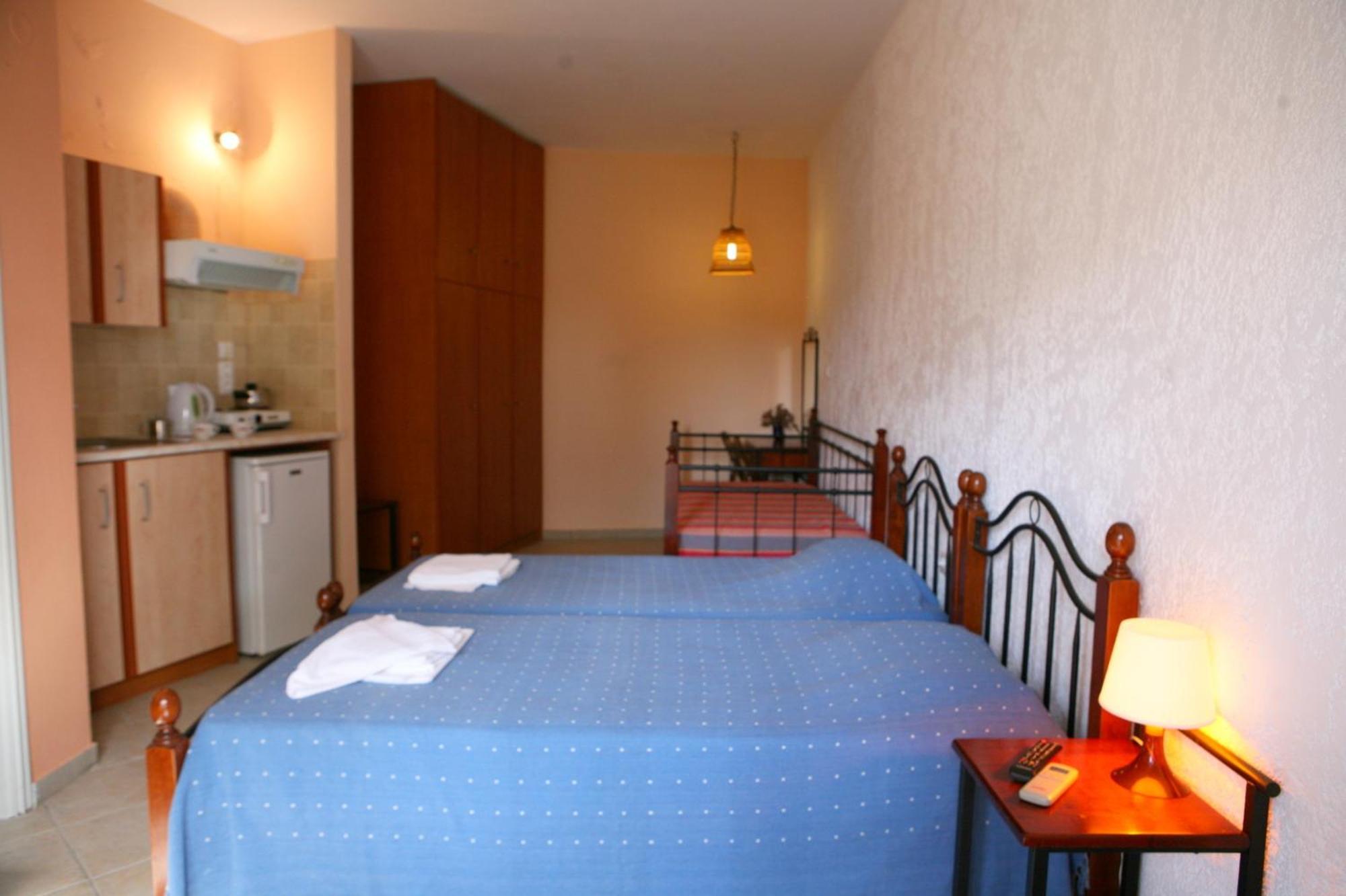 Skala Mistegnon 9 Musses Hotel Apartments الغرفة الصورة